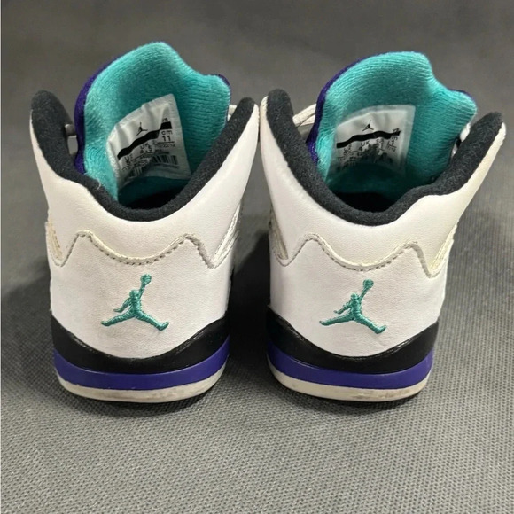 Nike Air Jordan 5 Retro TD Grape White Purple Sneaker - Picture 2 of 9